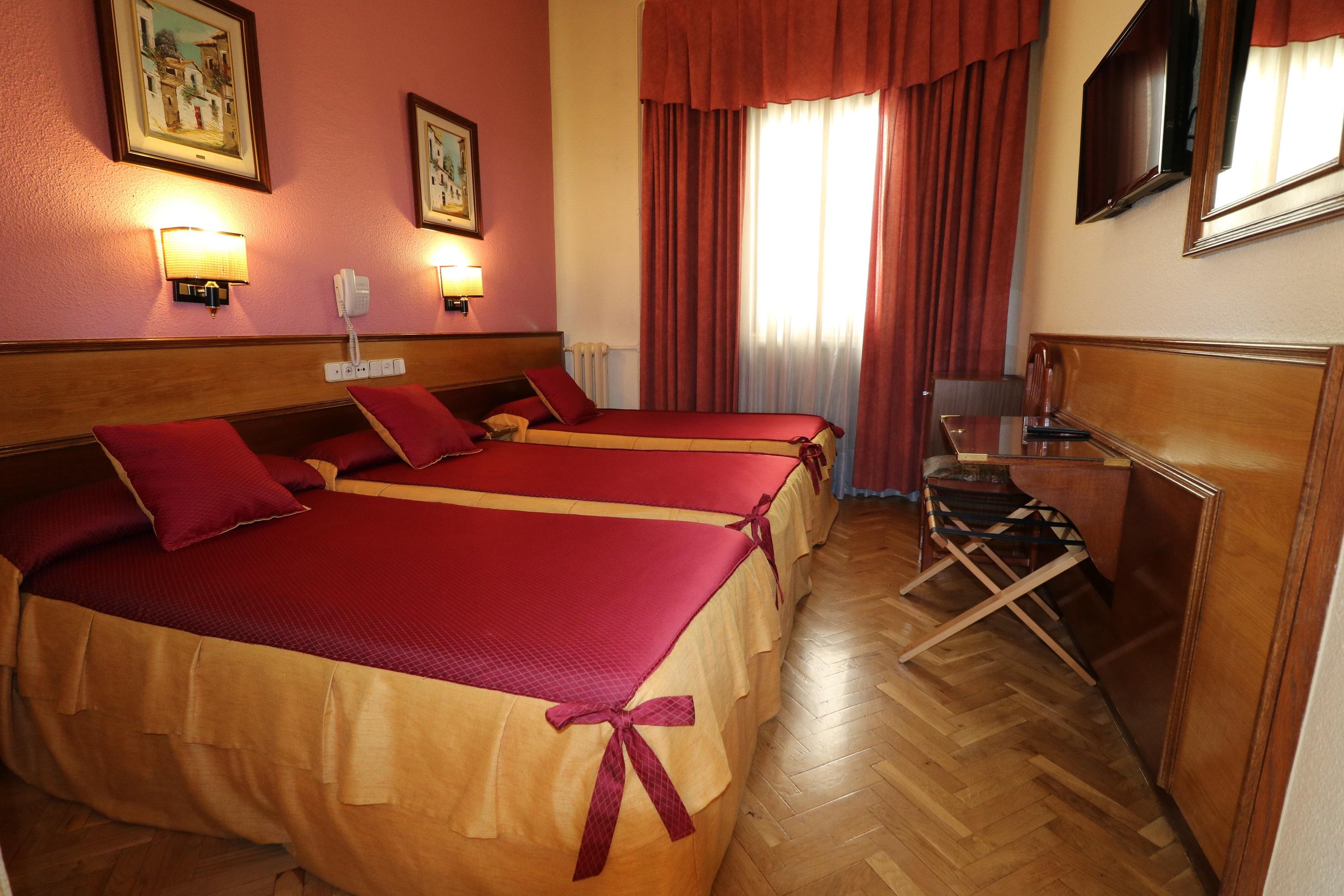 Hostal Hispano - Argentino Gran Via Madrid Dış mekan fotoğraf