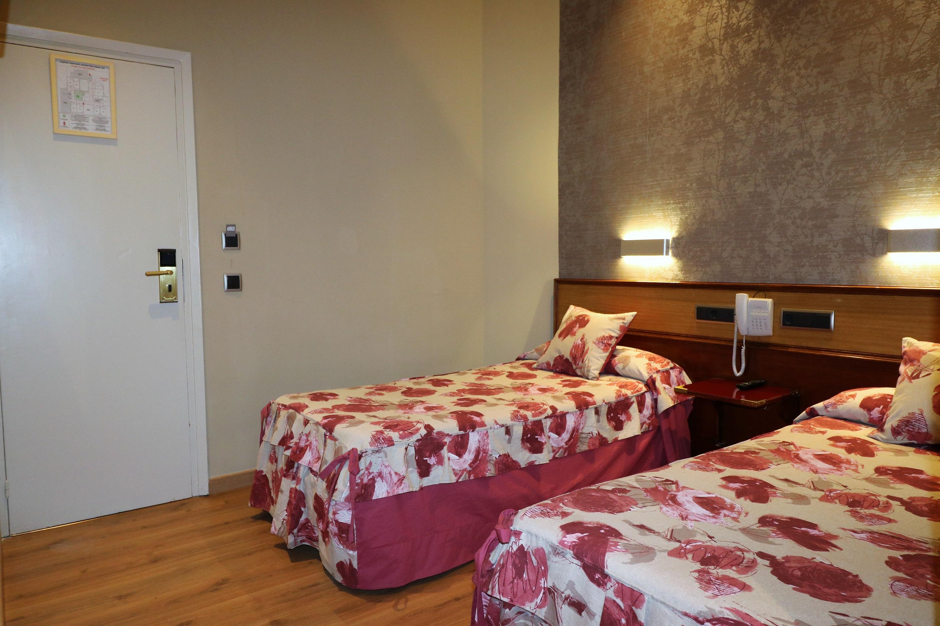 Hostal Hispano - Argentino Gran Via Madrid Dış mekan fotoğraf