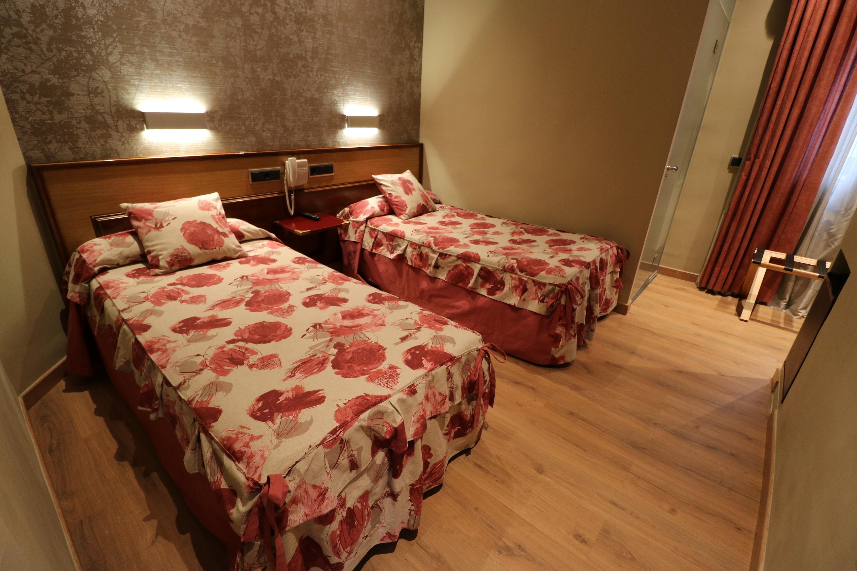 Hostal Hispano - Argentino Gran Via Madrid Dış mekan fotoğraf