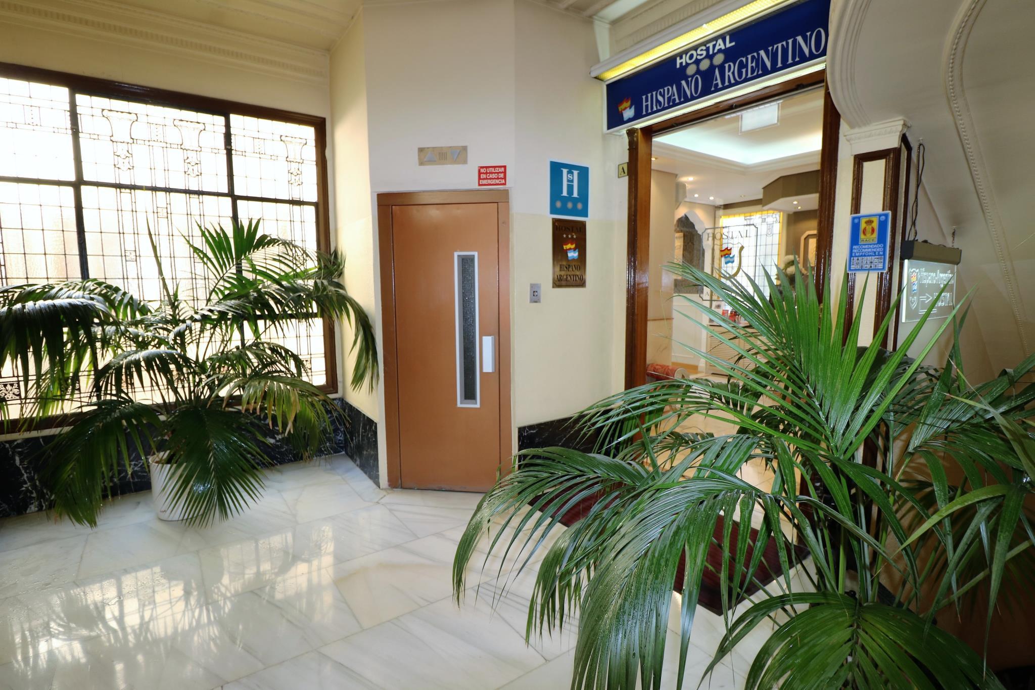 Hostal Hispano - Argentino Gran Via Madrid Dış mekan fotoğraf