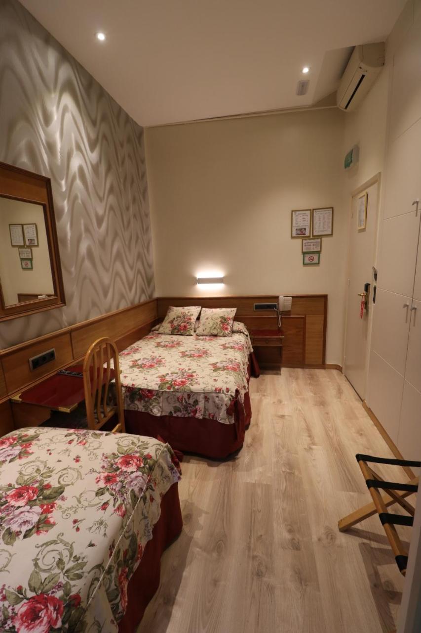 Hostal Hispano - Argentino Gran Via Madrid Dış mekan fotoğraf