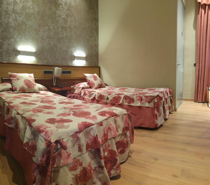 Hostal Hispano - Argentino Gran Via Madrid Dış mekan fotoğraf